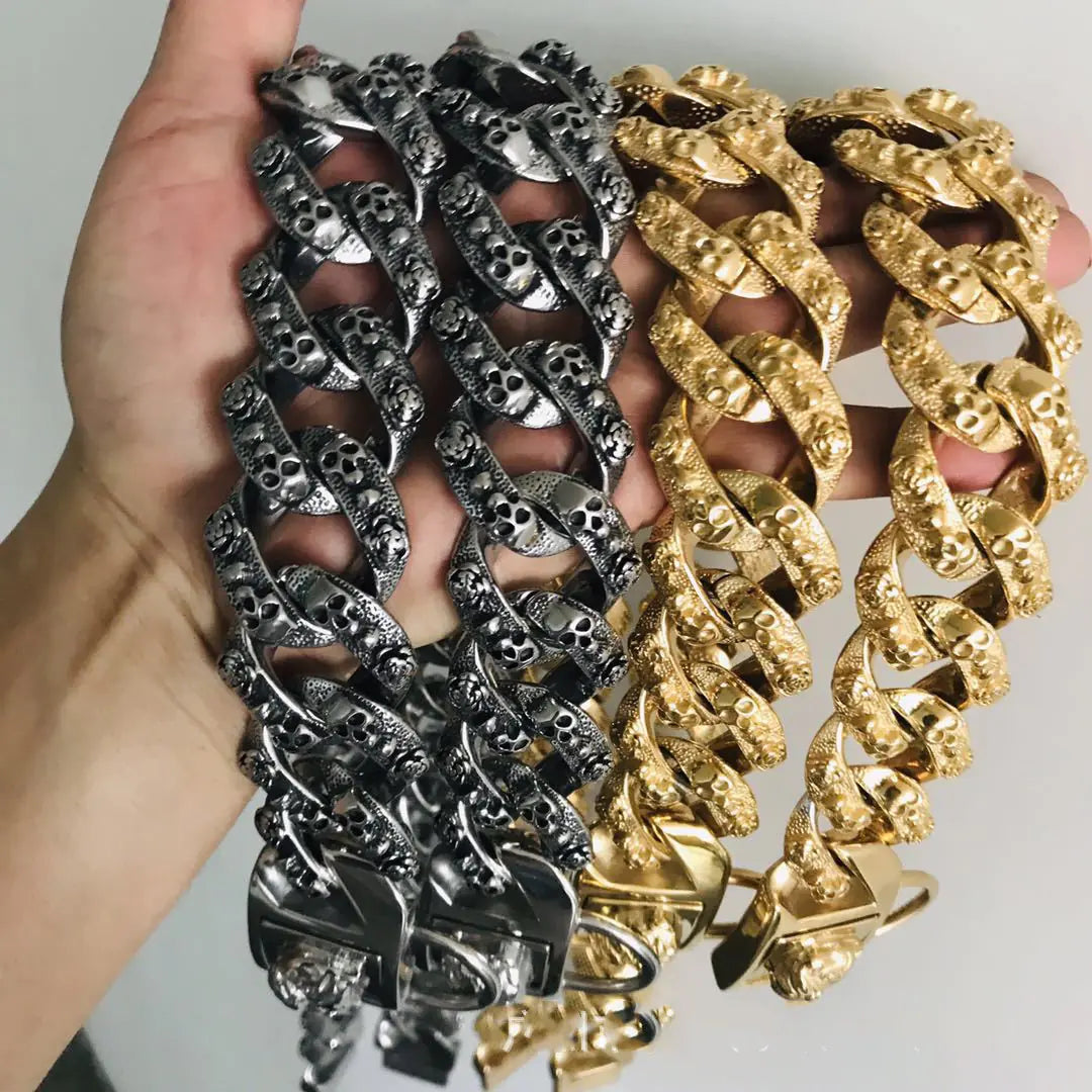 Urban Chain Dog Collar with Embossed Sculls & Bull Dog Clasp